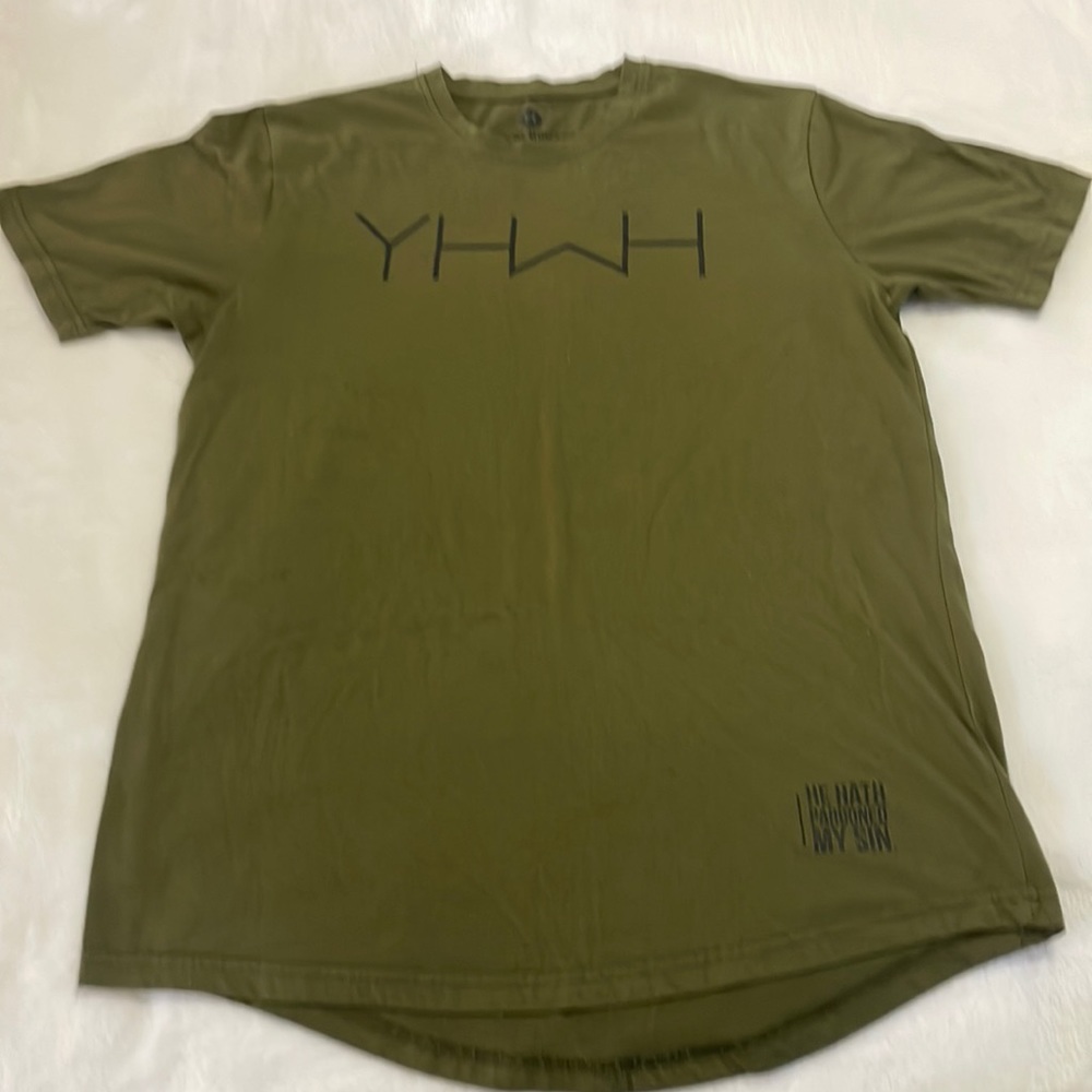 medium t shirt